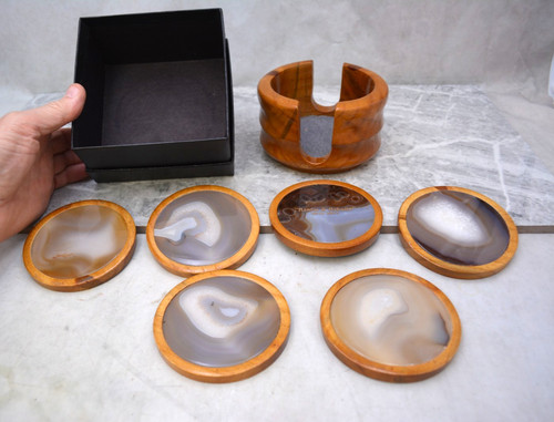 Set sottobicchieri con - di,